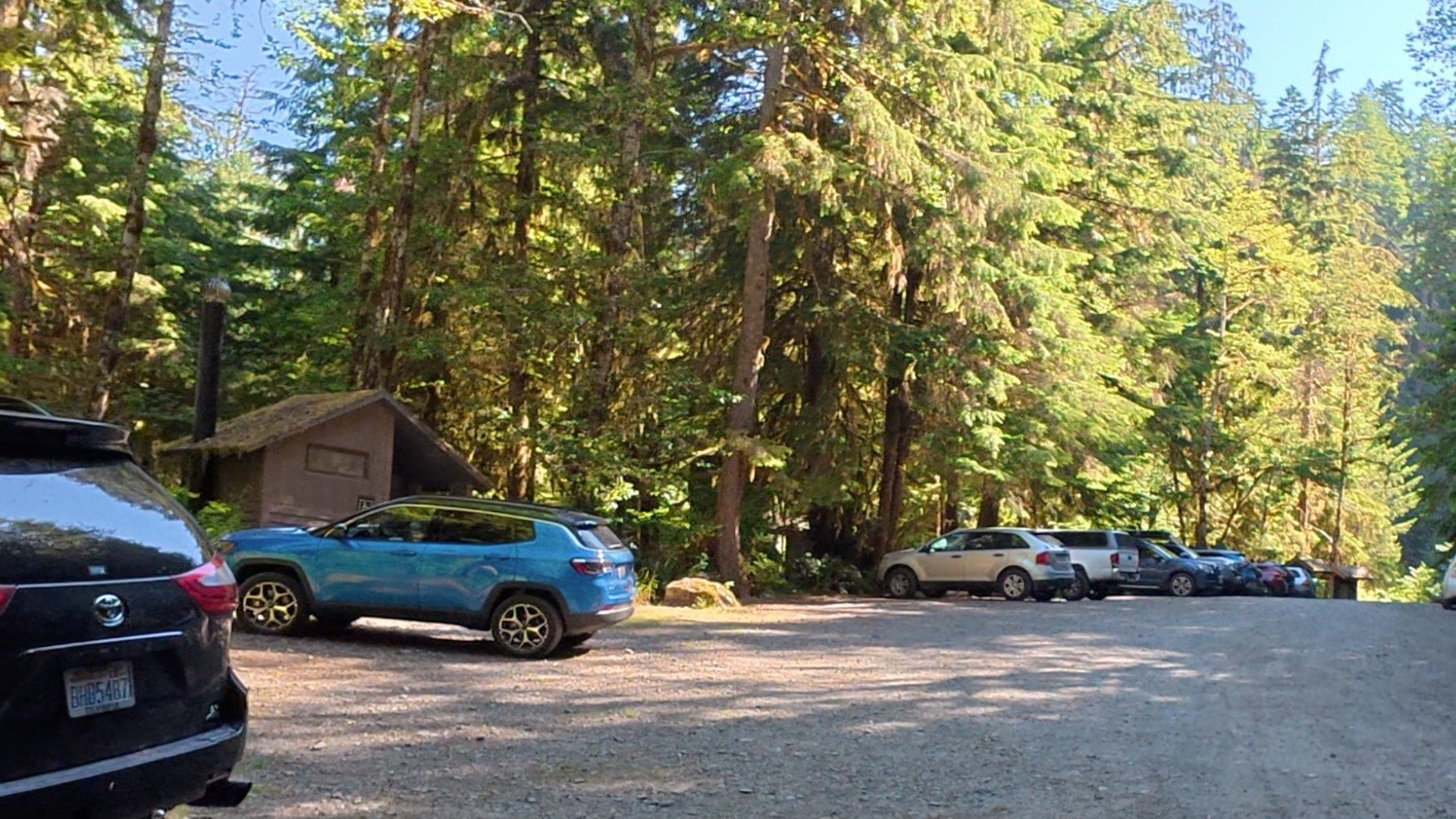 Enchanted Valley Chalet Parking