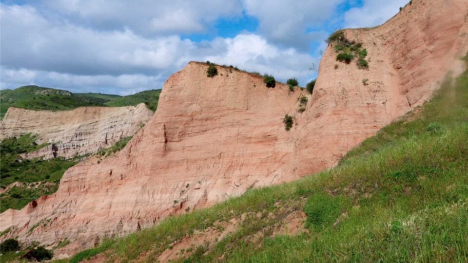 Limestone Canyon Regional Park The Sinks Featured