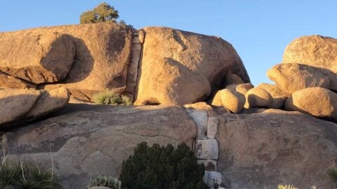 Hike the Pine City Trail (Joshua Tree)