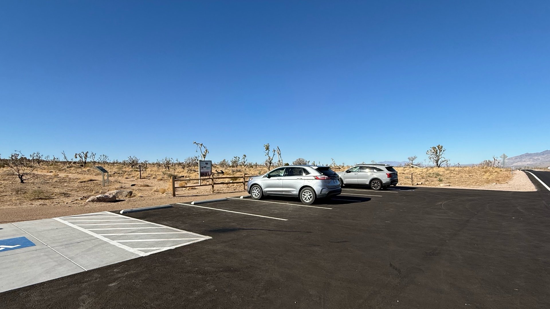 Teutonia Peak Hike Parking