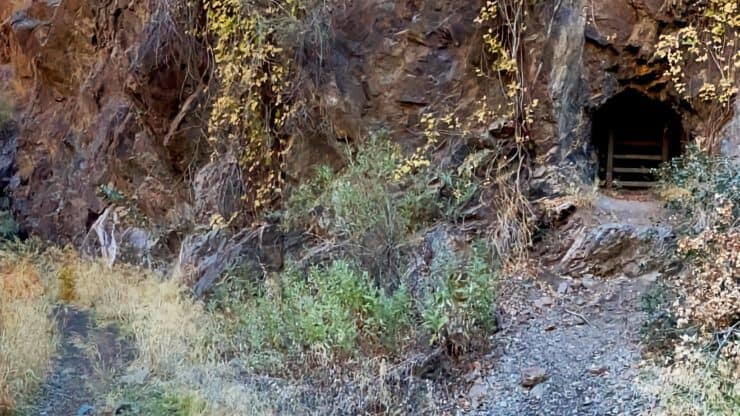 Tin Mine Canyon Hike Featured